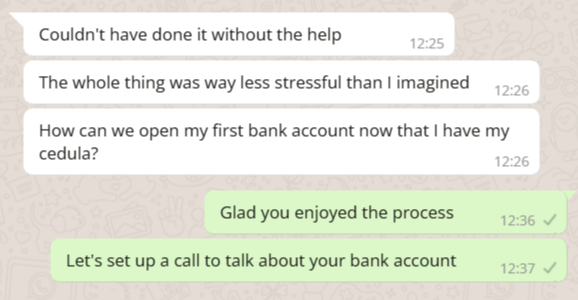 Client thanks Hispanic Nomad after receiving the cédula